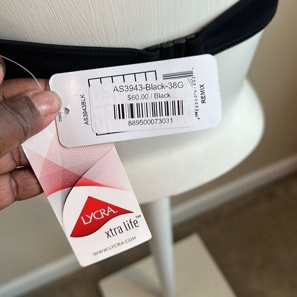 Lycra Xtra Life Black Halter Swimsuit Top 38G - Picture 3 of 3